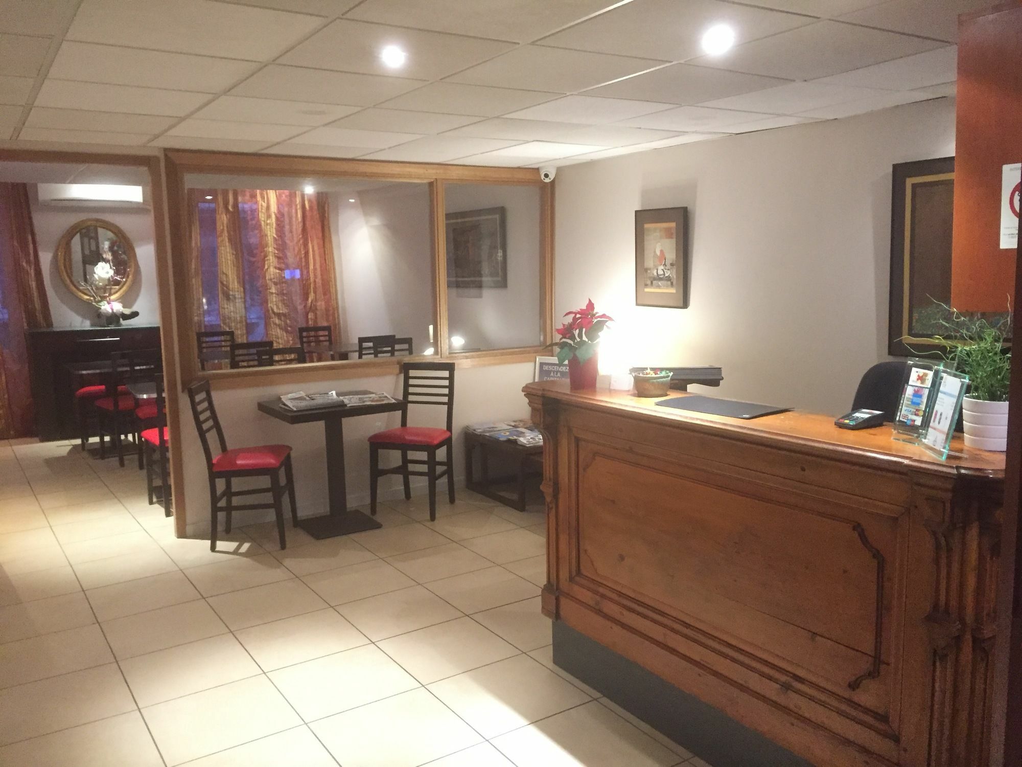 Hotel Du Sud Vieux Port Марсель Екстер'єр фото